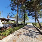 Alexandra 13 Apartamento Lefkímmi